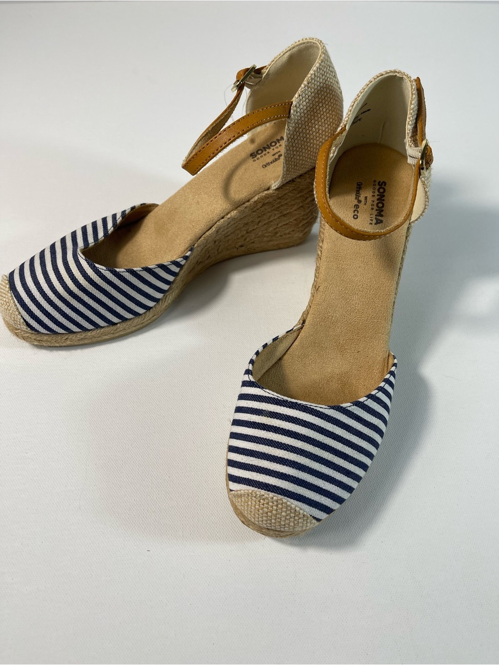 Sonoma Gooseberry Wedges Women's Strip Shoes Size 9 SKU#0257